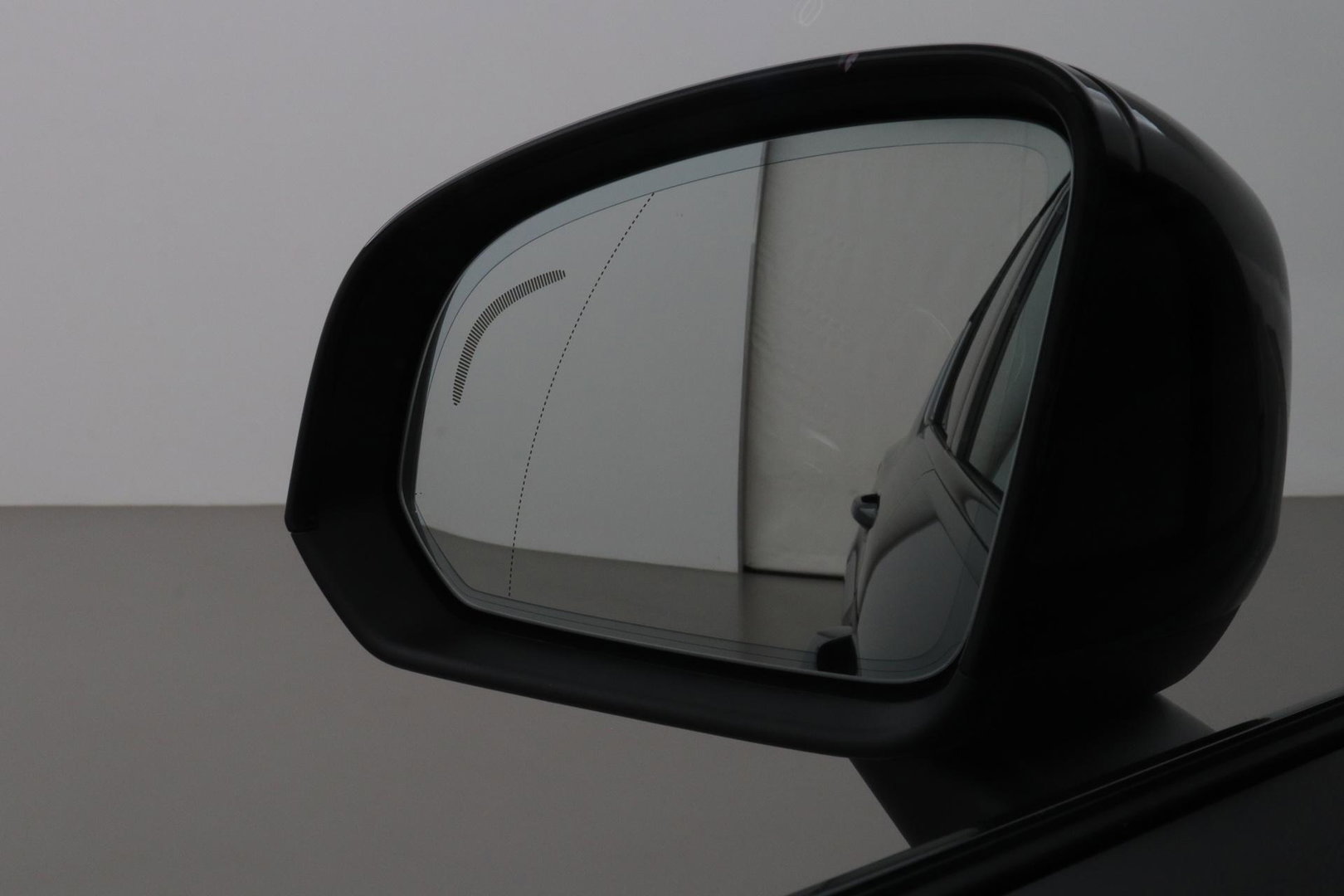 Volvo EX40 Single Motor Extended Range Plus | 82 kWh | Harman/Kardon | Pilot Assist | Warmtepomp | Keyless | Stoel+Stuurverwarming | ACC
