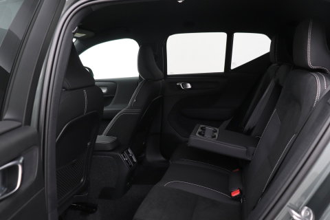 Volvo EX40 Single Motor Extended Range Plus | 82 kWh | Harman/Kardon | Pilot Assist | Warmtepomp | Keyless | Stoel+Stuurverwarming | ACC