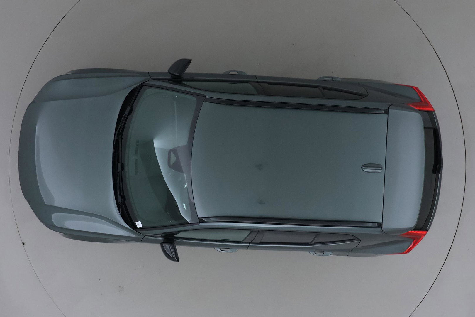 Volvo EX40 Single Motor Extended Range Plus | 82 kWh | Harman/Kardon | Pilot Assist | Warmtepomp | Keyless | Stoel+Stuurverwarming | ACC