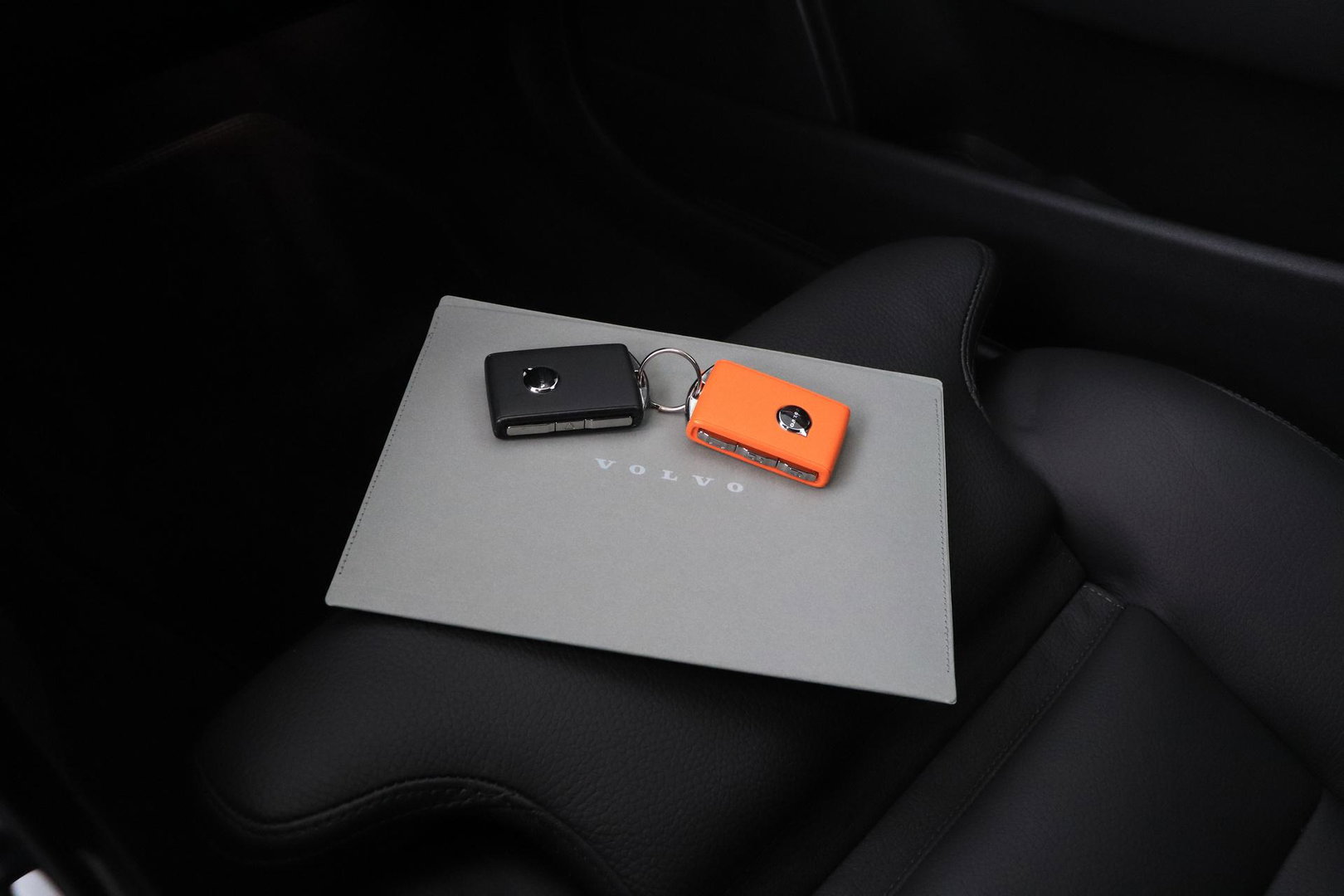 Volvo V90 T6 Plus Dark | Harman/Kardon | BLIS | Stoel- & Stuurverwarming | 360° Camera| ACC | Head-Up