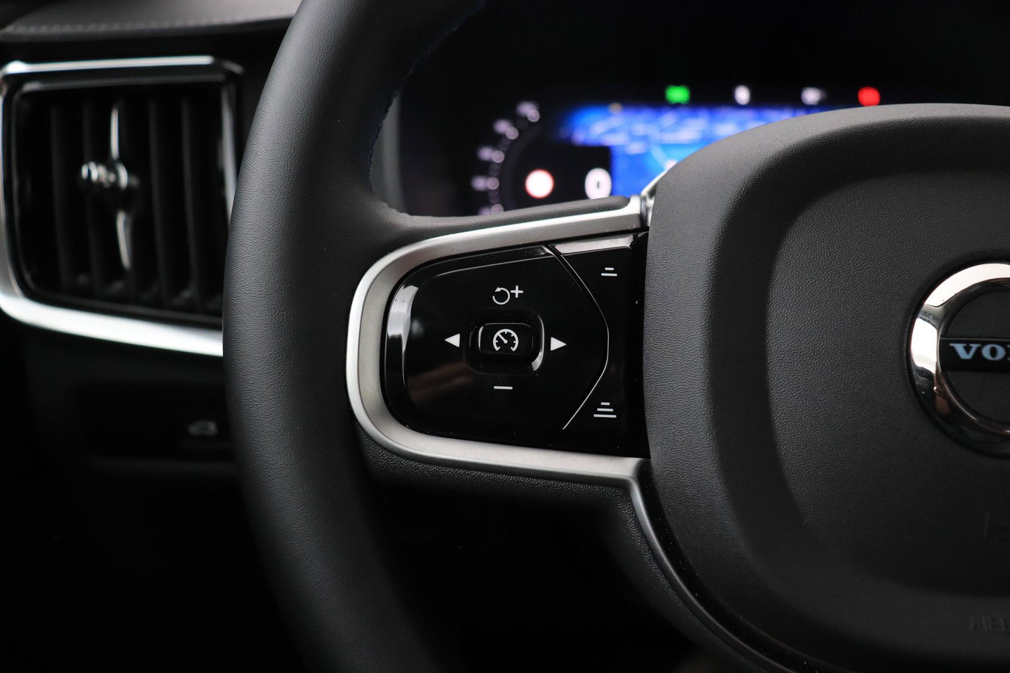 Volvo V90 T6 Plus Dark | Harman/Kardon | BLIS | Stoel- & Stuurverwarming | 360° Camera| ACC | Head-Up