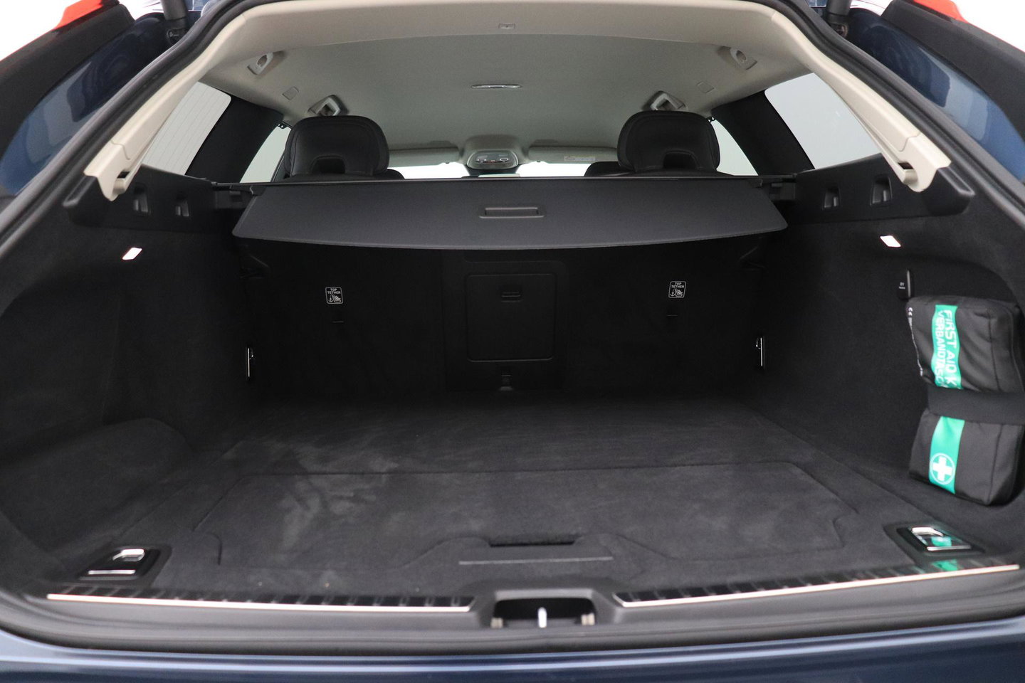 Volvo V90 T6 Plus Dark | Harman/Kardon | BLIS | Stoel- & Stuurverwarming | 360° Camera| ACC | Head-Up