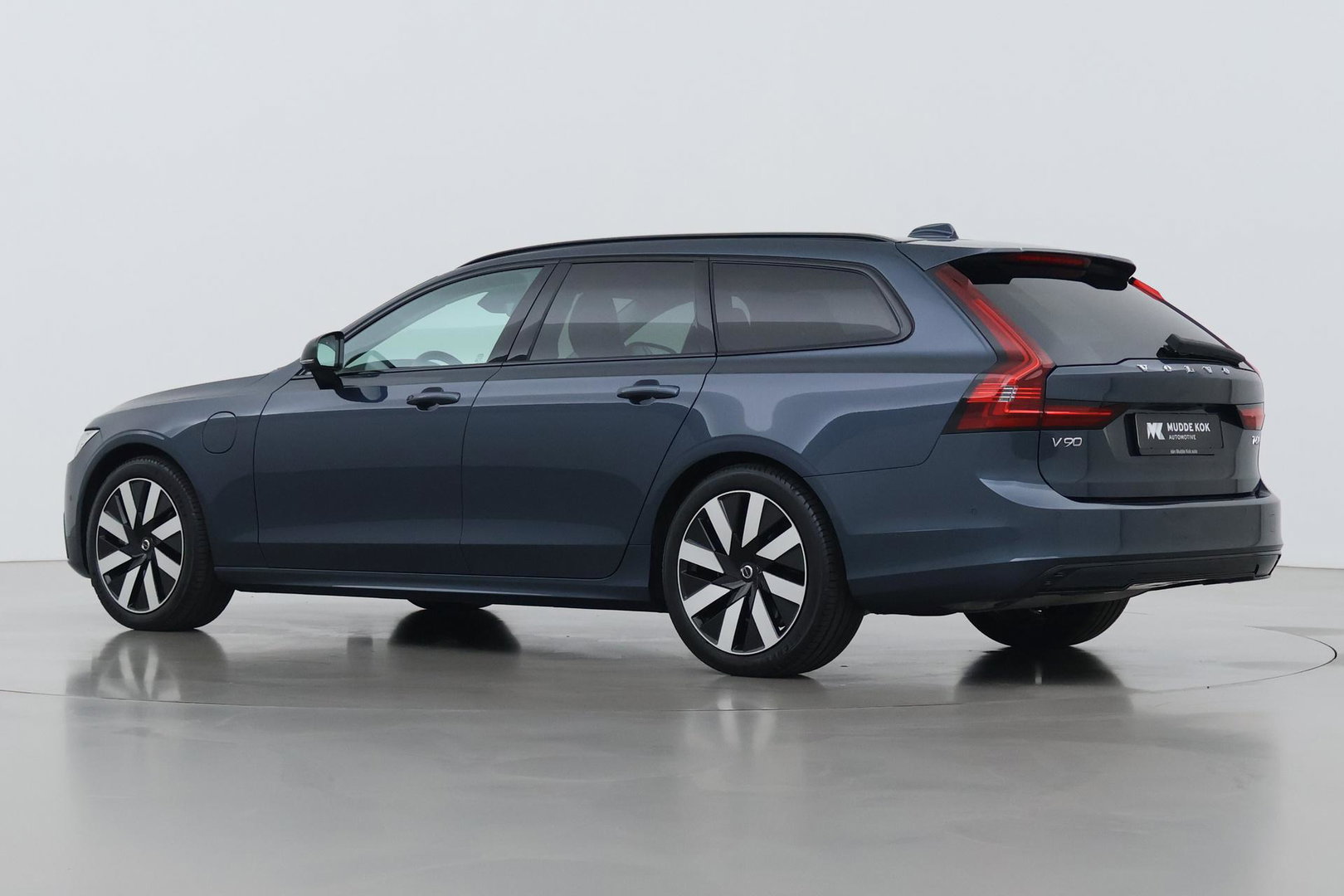 Volvo V90 T6 Plus Dark | Harman/Kardon | BLIS | Stoel- & Stuurverwarming | 360° Camera| ACC | Head-Up
