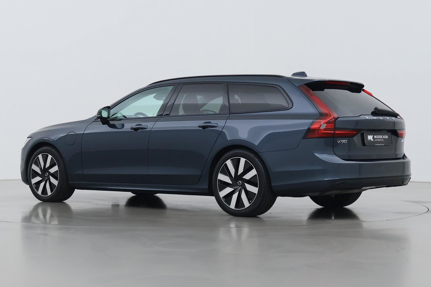 Volvo V90 T6 Plus Dark | Harman/Kardon | BLIS | Stoel- & Stuurverwarming | 360° Camera| ACC | Head-Up