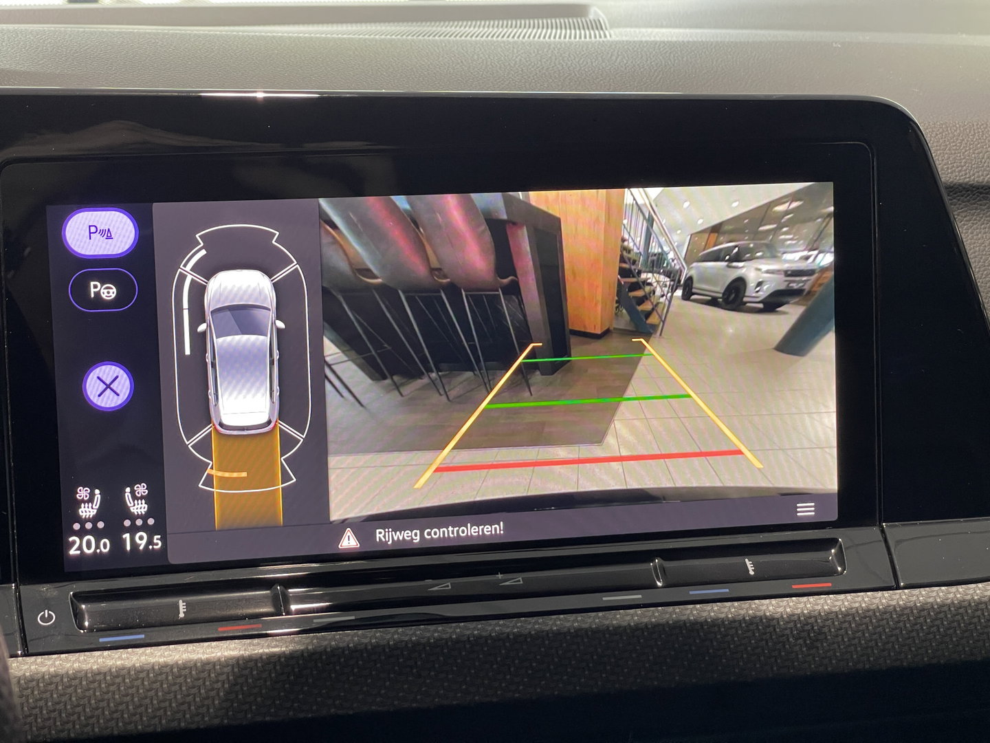 Volkswagen Golf 2.0 TSI R 4Motion | Panoramadak | Harman Kardon | Apple Carplay | Keyless | Sfeerverlichting | Leder |