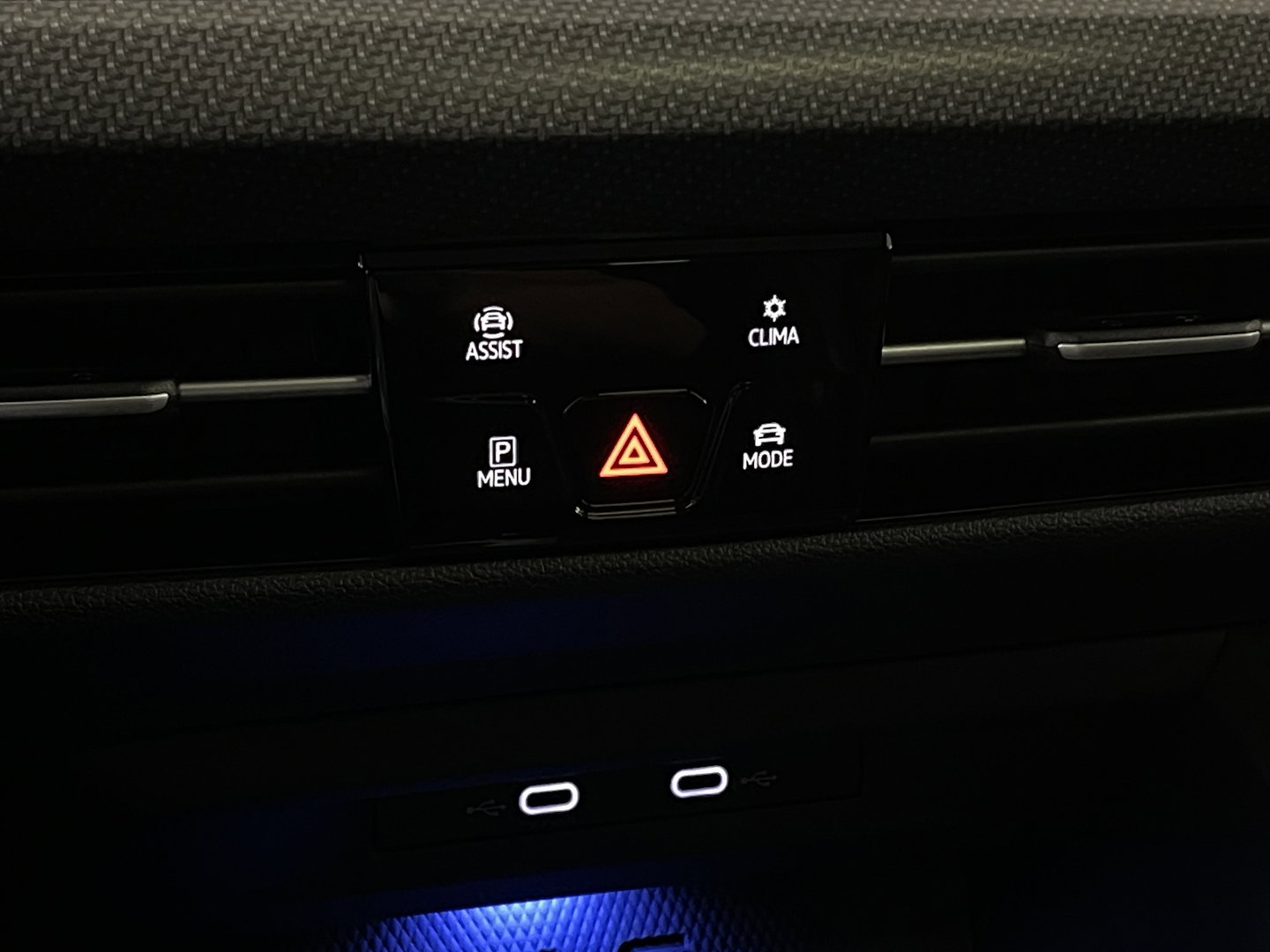 Volkswagen Golf 2.0 TSI R 4Motion | Panoramadak | Harman Kardon | Apple Carplay | Keyless | Sfeerverlichting | Leder |
