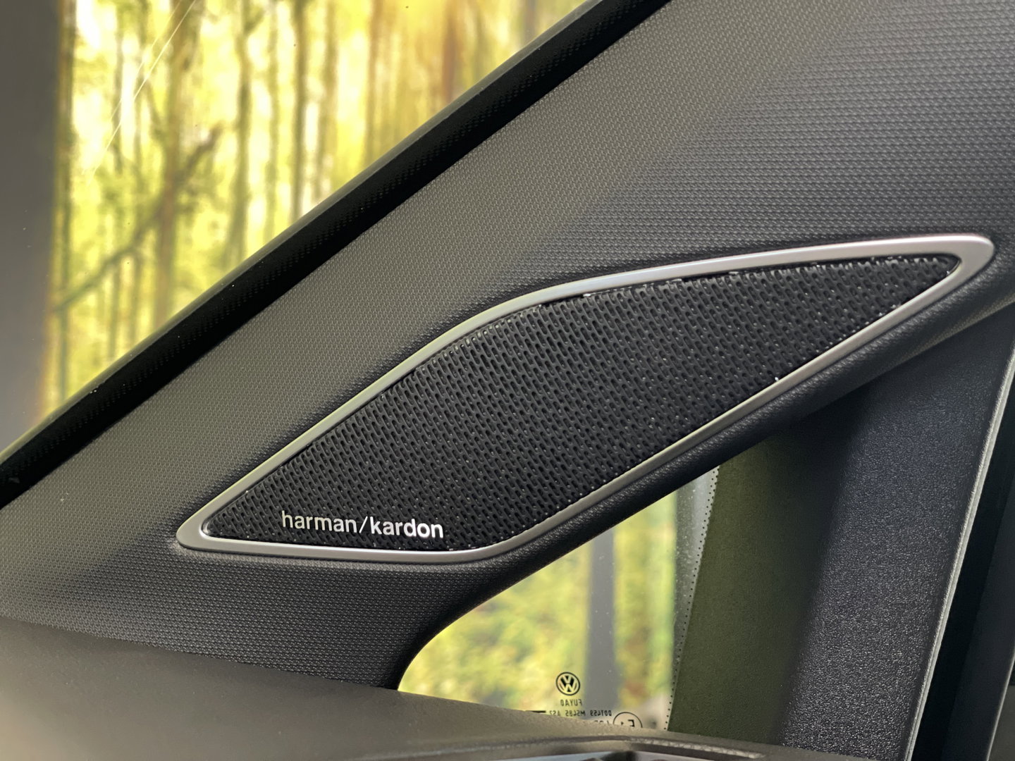 Volkswagen Golf 2.0 TSI R 4Motion | Panoramadak | Harman Kardon | Apple Carplay | Keyless | Sfeerverlichting | Leder |