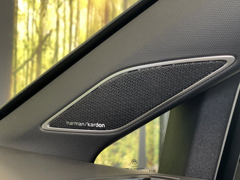 Volkswagen Golf 2.0 TSI R 4Motion | Panoramadak | Harman Kardon | Apple Carplay | Keyless | Sfeerverlichting | Leder |