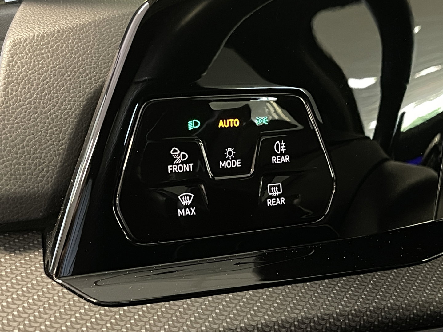 Volkswagen Golf 2.0 TSI R 4Motion | Panoramadak | Harman Kardon | Apple Carplay | Keyless | Sfeerverlichting | Leder |