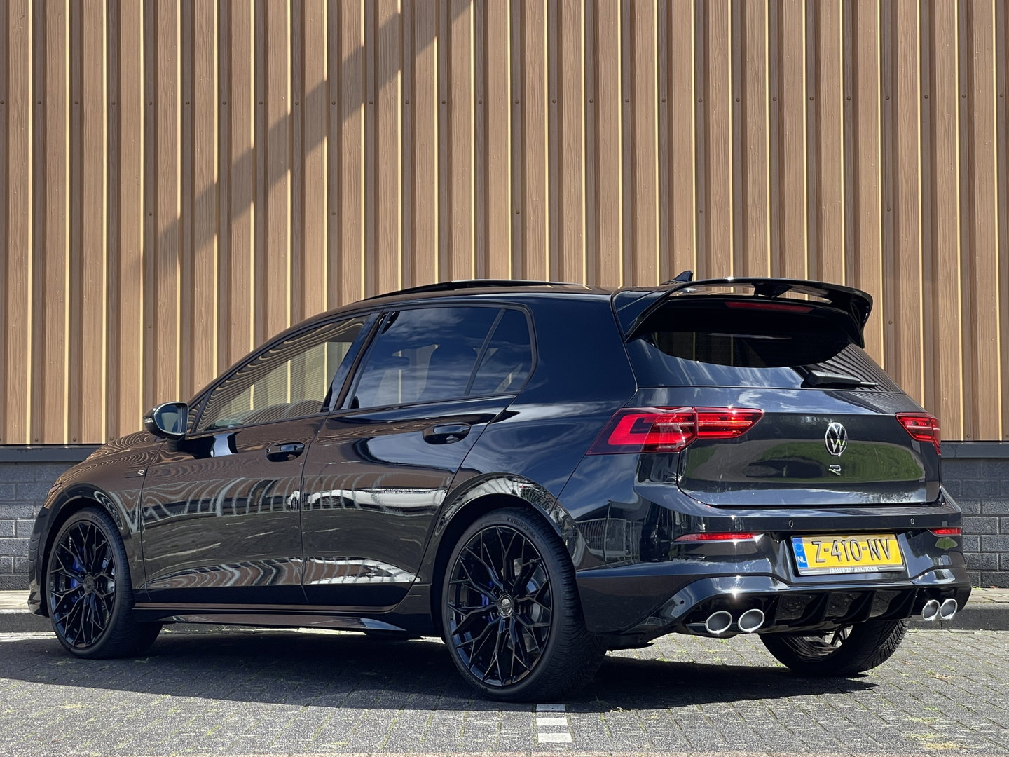 Volkswagen Golf 2.0 TSI R 4Motion | Panoramadak | Harman Kardon | Apple Carplay | Keyless | Sfeerverlichting | Leder |