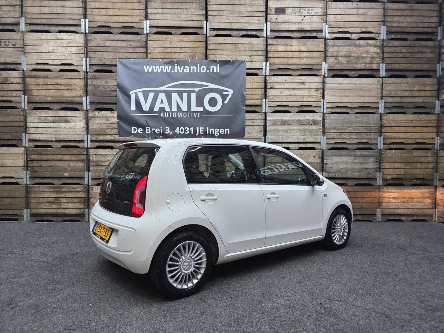 Volkswagen up! 1.0 high up! BlueMotion Navi Airconditioning Bluetooth 15"LM