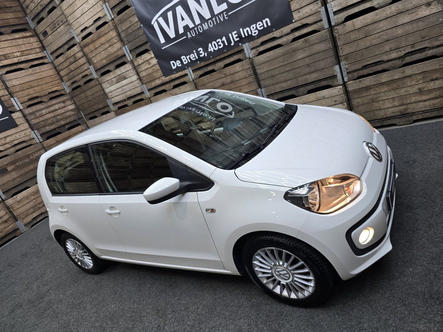 Volkswagen up! 1.0 high up! BlueMotion Navi Airconditioning Bluetooth 15"LM