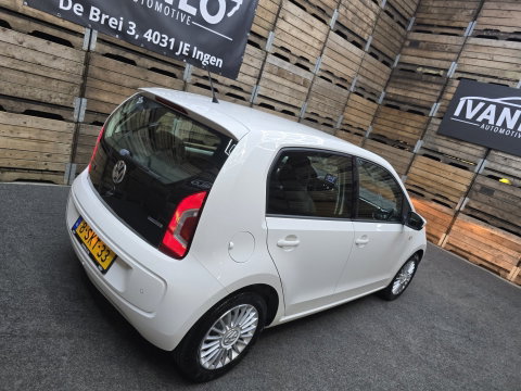 Volkswagen up! 1.0 high up! BlueMotion Navi Airconditioning Bluetooth 15"LM
