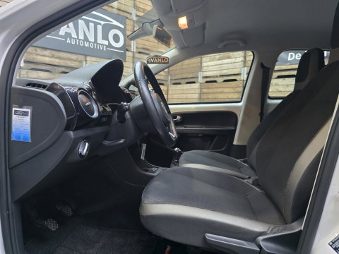 Volkswagen up! 1.0 high up! BlueMotion Navi Airconditioning Bluetooth 15"LM