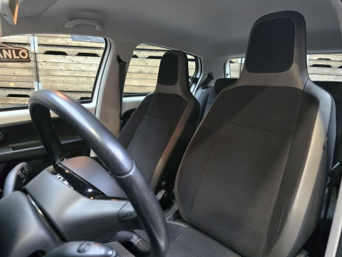 Volkswagen up! 1.0 high up! BlueMotion Navi Airconditioning Bluetooth 15"LM