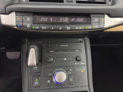 Lexus CT 200h Business Line Aut. *NAVI-FULLMAP | CAMERA | COMFORT-SEATS | PRIVACY-GLASS | ECC | PDC | CRUISE | 17''ALU*