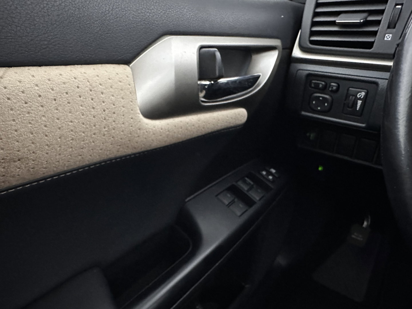 Lexus CT 200h Business Line Aut. *NAVI-FULLMAP | CAMERA | COMFORT-SEATS | PRIVACY-GLASS | ECC | PDC | CRUISE | 17''ALU*