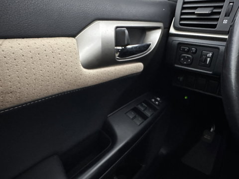 Lexus CT 200h Business Line Aut. *NAVI-FULLMAP | CAMERA | COMFORT-SEATS | PRIVACY-GLASS | ECC | PDC | CRUISE | 17''ALU*
