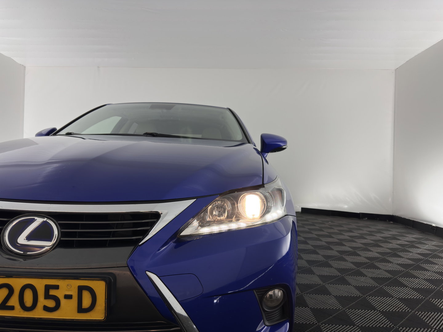 Lexus CT 200h Business Line Aut. *NAVI-FULLMAP | CAMERA | COMFORT-SEATS | PRIVACY-GLASS | ECC | PDC | CRUISE | 17''ALU*