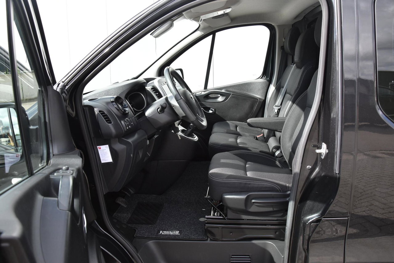 Nissan NV300