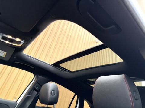 Mercedes-Benz GLA 200 Business Solution AMG | Origineel Nederlands | 1e Eigenaar | Panoramadak | Elektrische Trekhaak | Multibeam Led | Camera | Memory Seats | Stoelverwarming |
