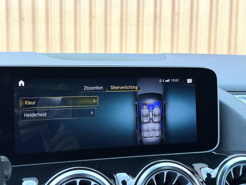 Mercedes-Benz GLA 200 Business Solution AMG | Origineel Nederlands | 1e Eigenaar | Panoramadak | Elektrische Trekhaak | Multibeam Led | Camera | Memory Seats | Stoelverwarming |