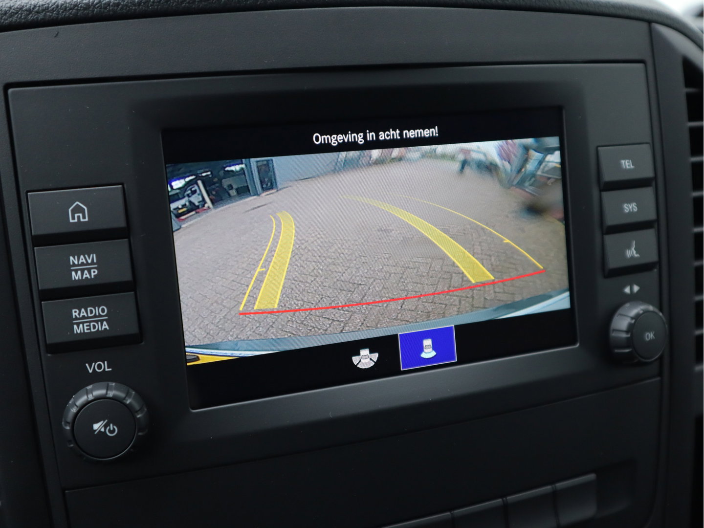 Mercedes-Benz eVito 112 66 kWh SoH 97,6 % AC + DC Snelladen L2 Lang - LM - Camera - 3 Zits - Betimmerd