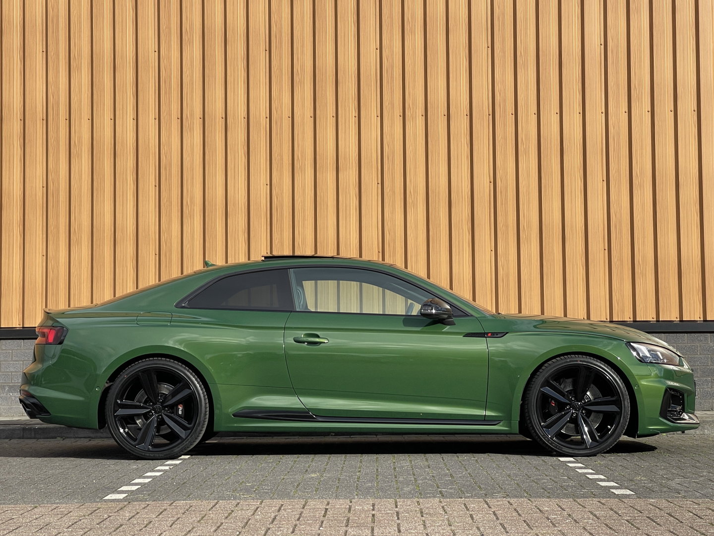 Audi RS5 Coupé 2.9 TFSI quattro Pro Line Plus | 451 PK! | Panoramadak | Bang & Olufsen | Dynamic Pakket | Head-Up Display | 360 Graden Camera | Apple Carplay | Adaptieve Cruise Control | DAB | Led Matrix |