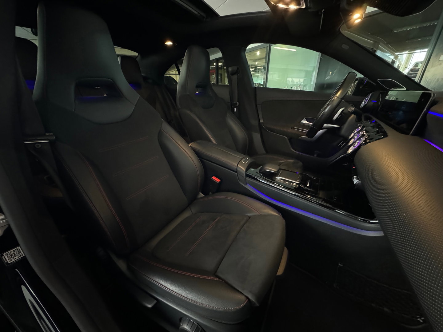 Mercedes-Benz CLA-Klasse 250 Premium Plus Pano|Burmeister|Sfeer|Camera|Lane