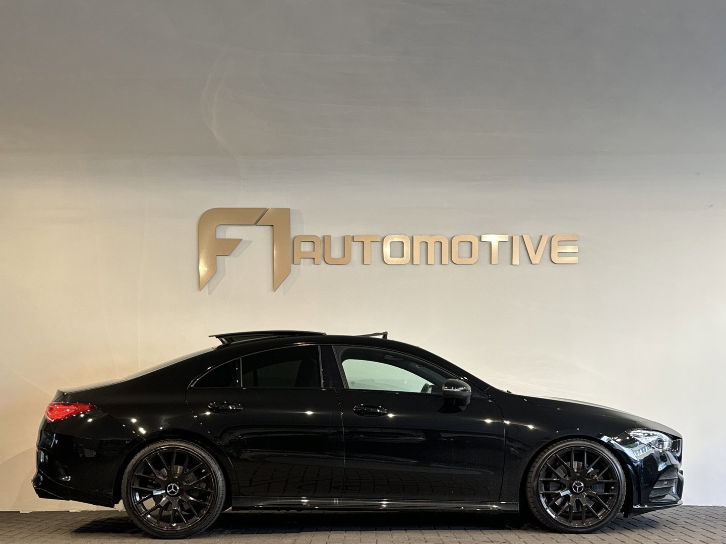 Mercedes-Benz CLA-Klasse 250 Premium Plus Pano|Burmeister|Sfeer|Camera|Lane