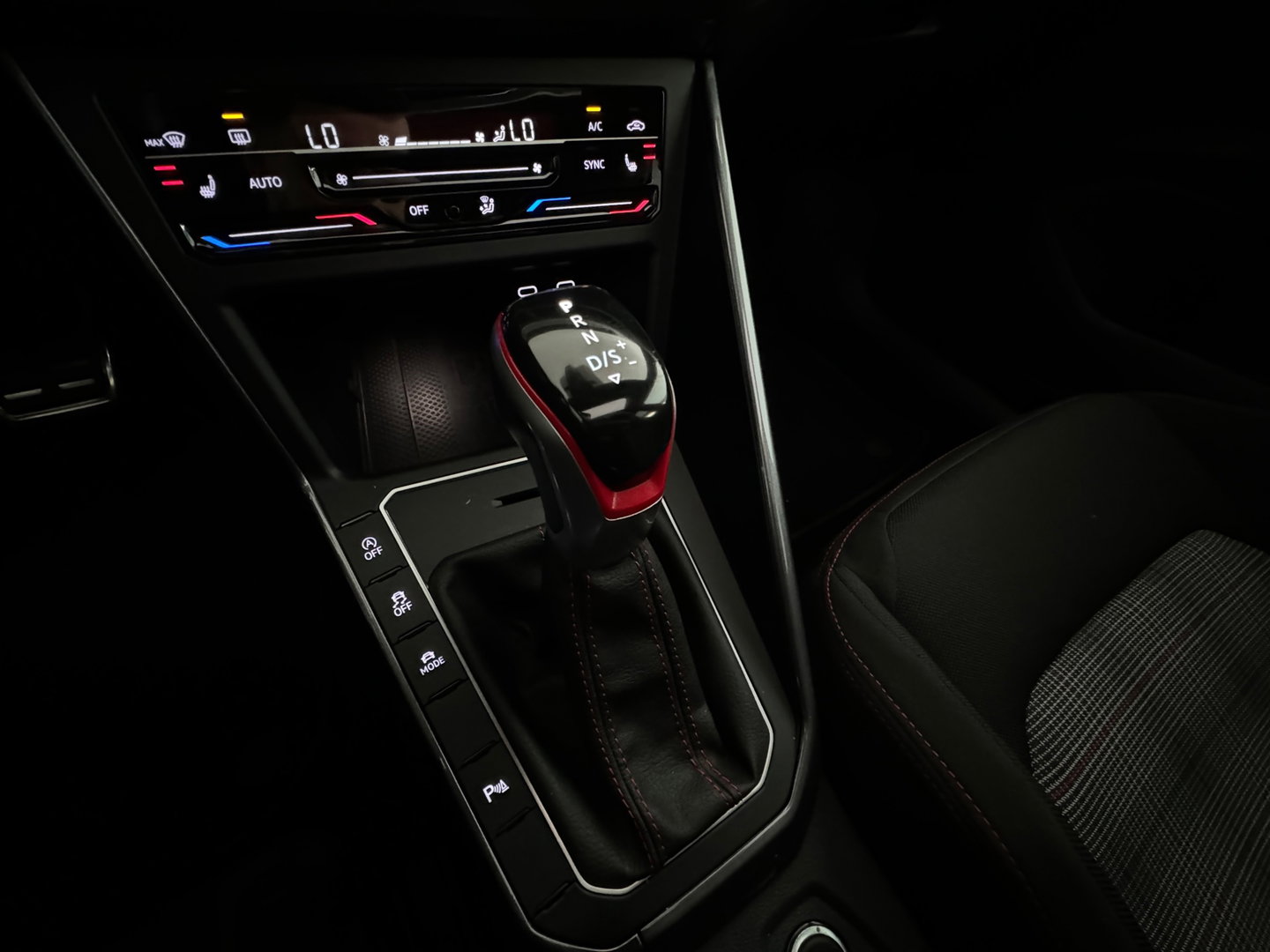 Volkswagen Polo 2.0 TSI GTI Pano|Beats|ACC|Lane|IQ Lights|Carplay
