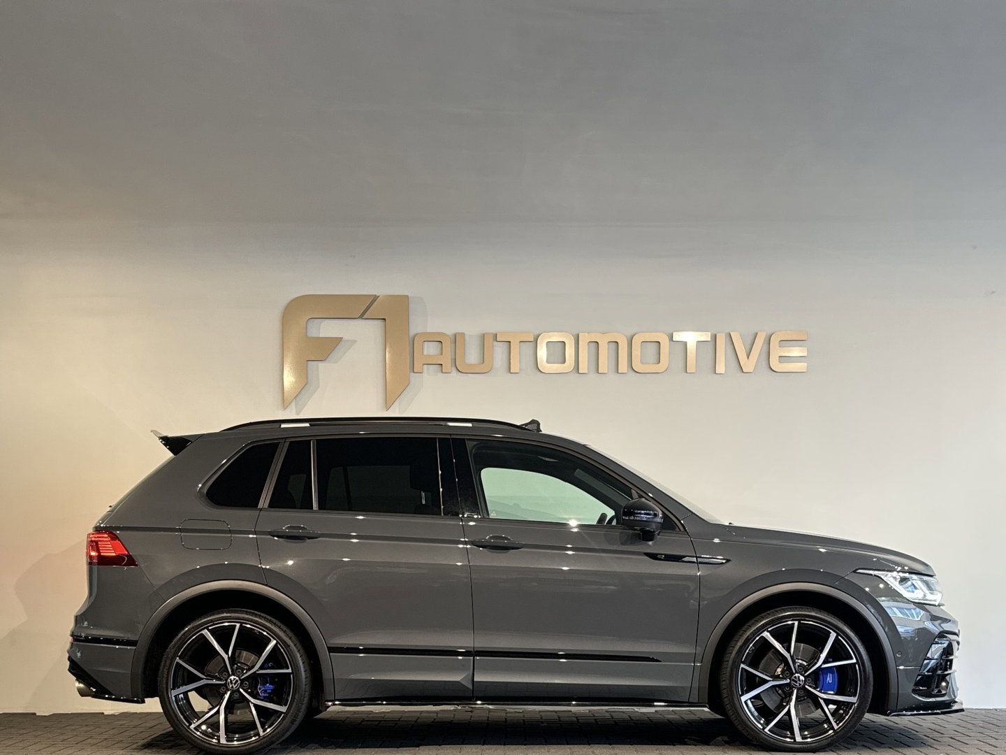 Volkswagen Tiguan 2.0 TSI R 75 Edition 4Motion Pano|Maxton|Volleder|360|ACC