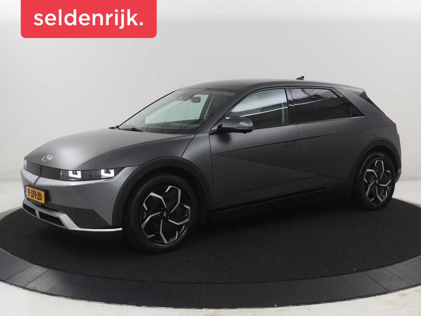 Hyundai IONIQ 5 Connect+ 77.4 kWh | SOH 95,1% | Half leder | Adaptive cruise | 360 camera | Park assist | Stuur/stoelverwarming | Carplay | Climate control | Elektrische achterklep