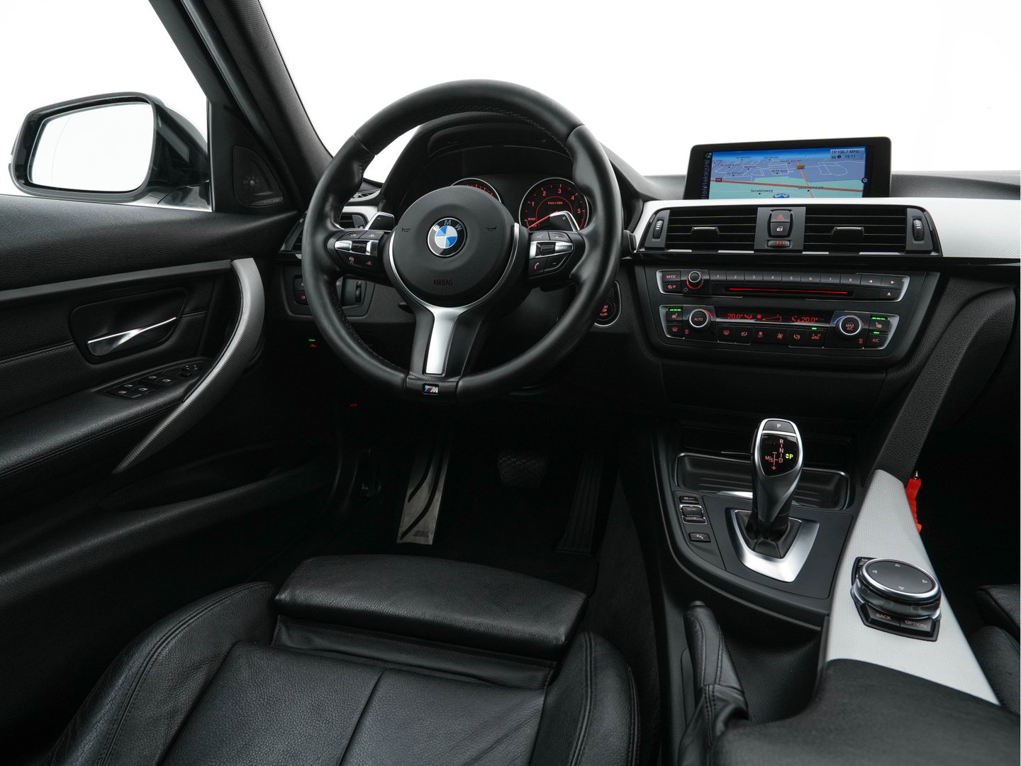 BMW 3 Serie Touring 330d xDrive M-Aerodynamica-Pack High-Executive Aut * LEATHER | NAVI-FULLMAP | XENON | HEATED-SPORTSEATS | SHIFT-PADDLES | PDC | PRIVACY-GLASS | KEYLESS | CAMERA | TOWBAR | 18''ALU*