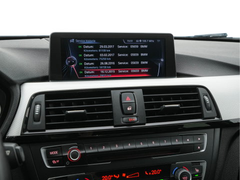 BMW 3 Serie Touring 330d xDrive M-Aerodynamica-Pack High-Executive Aut * LEATHER | NAVI-FULLMAP | XENON | HEATED-SPORTSEATS | SHIFT-PADDLES | PDC | PRIVACY-GLASS | KEYLESS | CAMERA | TOWBAR | 18''ALU*