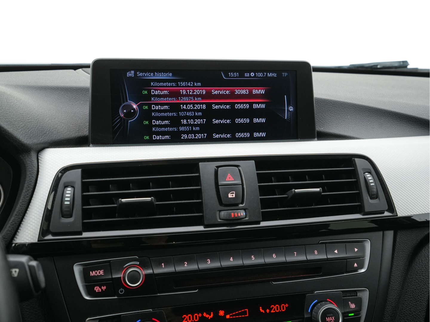 BMW 3 Serie Touring 330d xDrive M-Aerodynamica-Pack High-Executive Aut * LEATHER | NAVI-FULLMAP | XENON | HEATED-SPORTSEATS | SHIFT-PADDLES | PDC | PRIVACY-GLASS | KEYLESS | CAMERA | TOWBAR | 18''ALU*