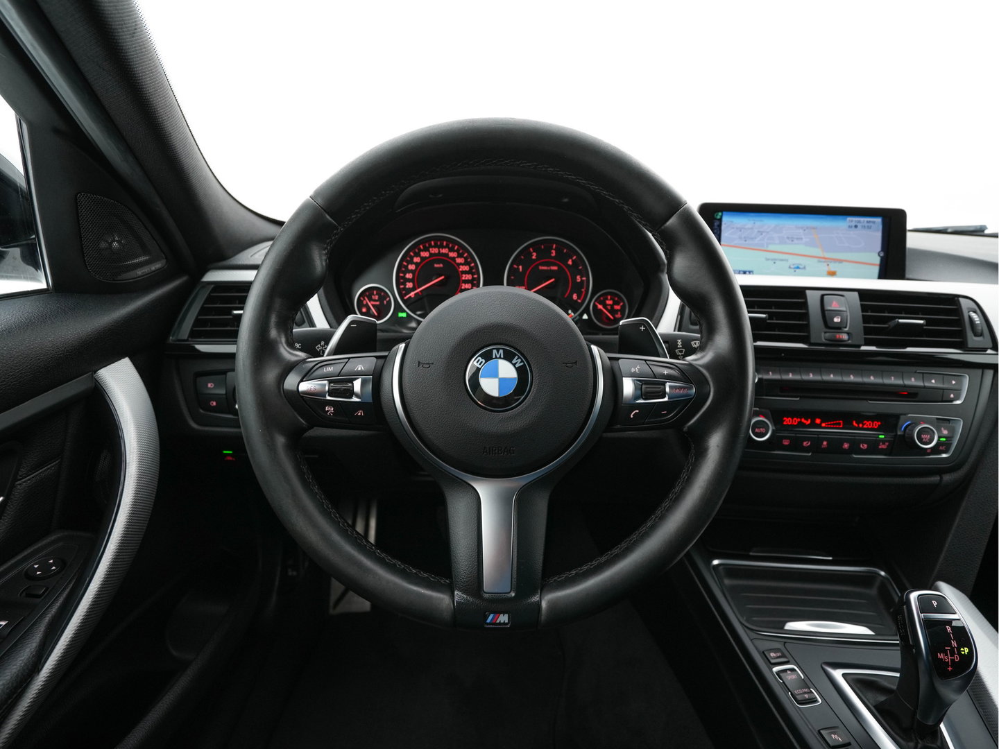 BMW 3 Serie Touring 330d xDrive M-Aerodynamica-Pack High-Executive Aut * LEATHER | NAVI-FULLMAP | XENON | HEATED-SPORTSEATS | SHIFT-PADDLES | PDC | PRIVACY-GLASS | KEYLESS | CAMERA | TOWBAR | 18''ALU*