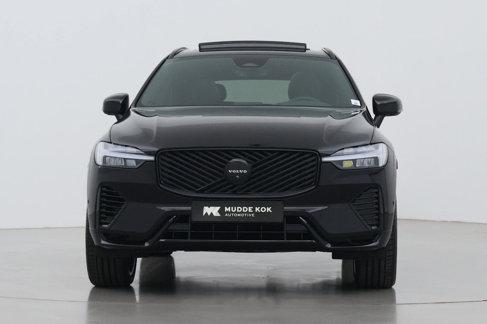 Volvo XC60 T6 Plus Black Edition | Harman/Kardon | Panoramadak | ACC | 360° Camera | Head-Up | Pilot Assist | Stoel+Stuurverwarming