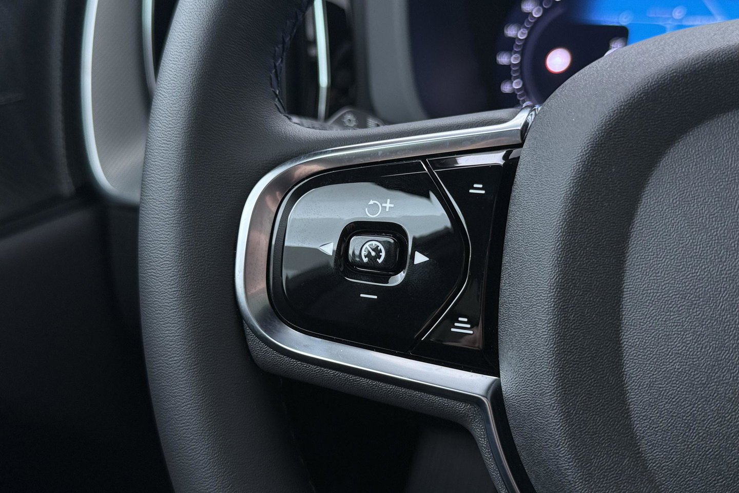 Volvo XC60 T6 Plus Black Edition | Harman/Kardon | Panoramadak | ACC | 360° Camera | Head-Up | Pilot Assist | Stoel+Stuurverwarming
