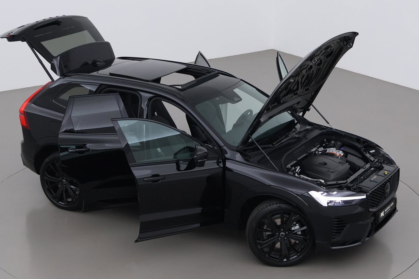 Volvo XC60 T6 Plus Black Edition | Harman/Kardon | Panoramadak | ACC | 360° Camera | Head-Up | Pilot Assist | Stoel+Stuurverwarming