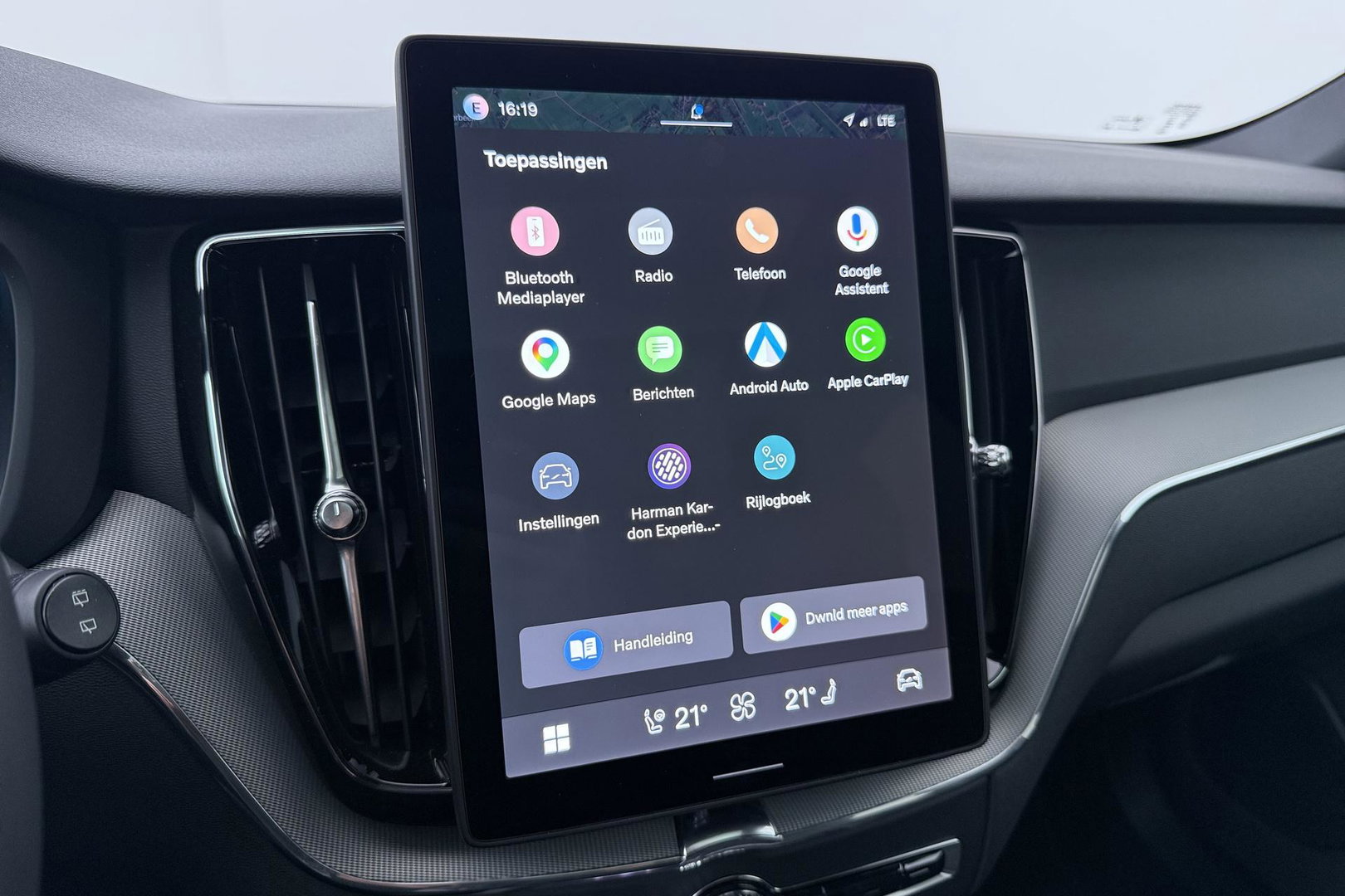 Volvo XC60 T6 Plus Black Edition | Harman/Kardon | Panoramadak | Head-Up | 360-camera