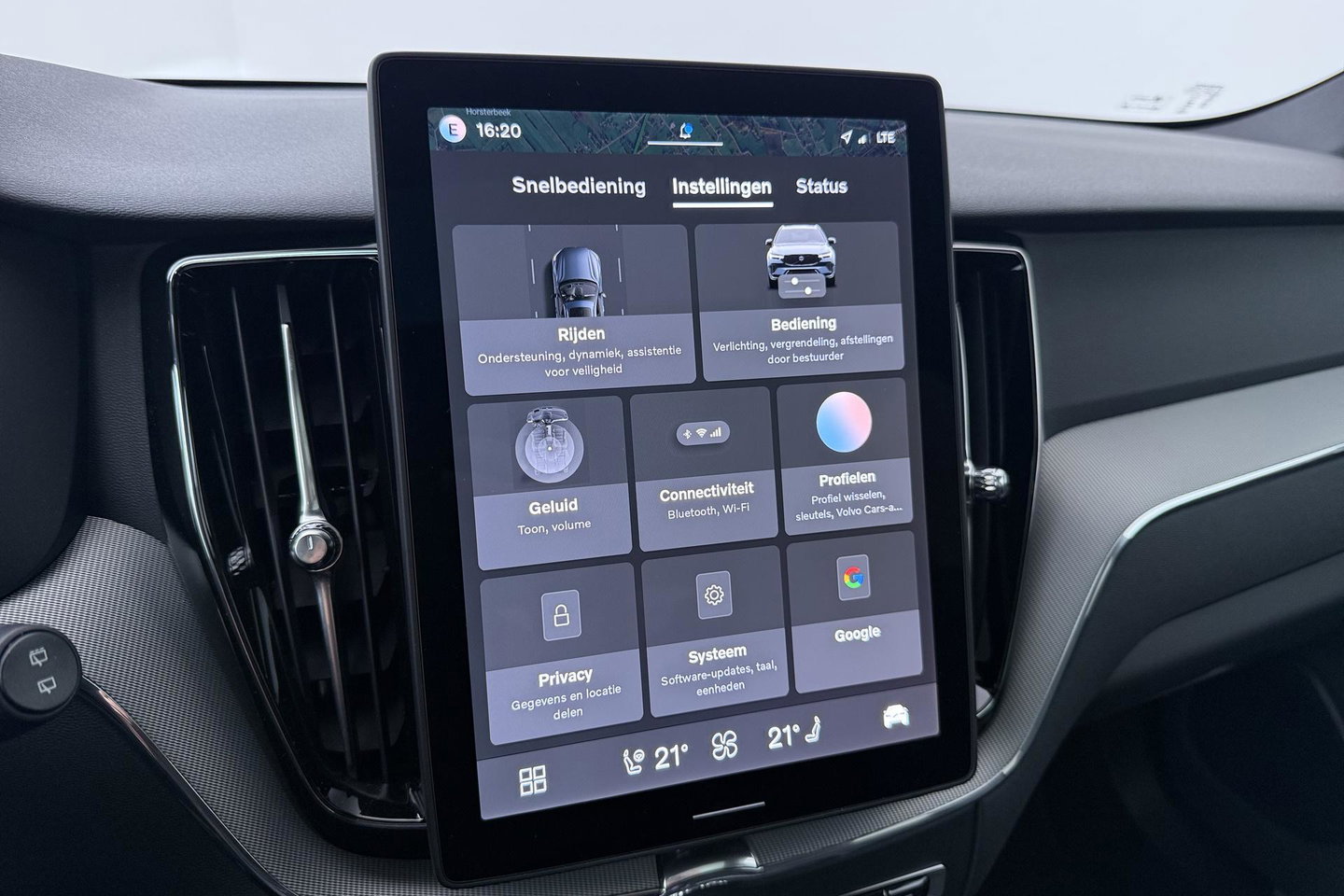 Volvo XC60 T6 Plus Black Edition | Harman/Kardon | Panoramadak | Head-Up | 360-camera