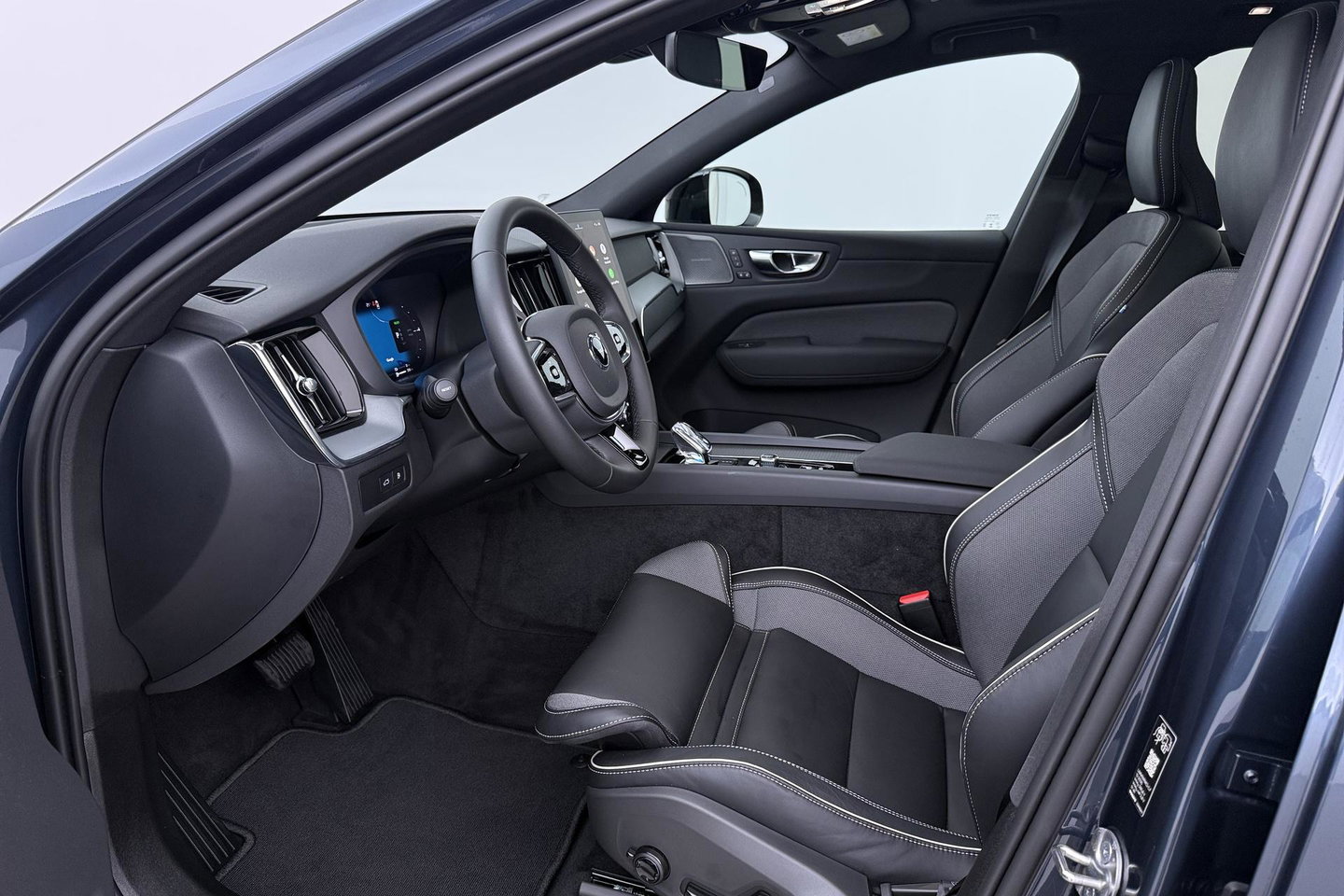 Volvo XC60 T6 Plus Black Edition | Harman/Kardon | Panoramadak | Head-Up | 360-camera