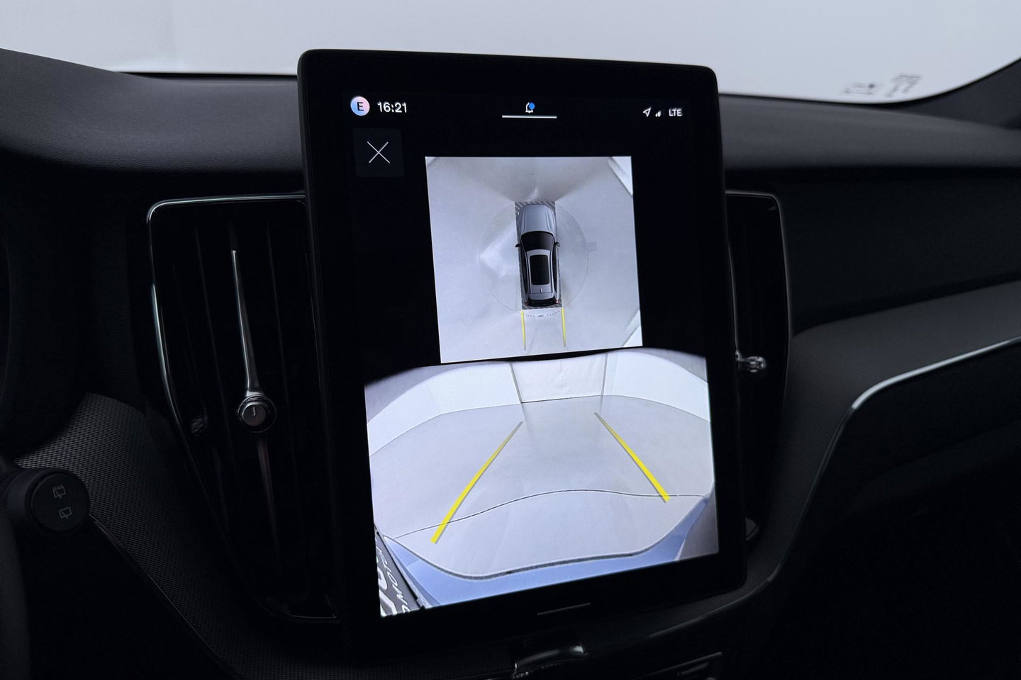 Volvo XC60 T6 Plus Black Edition | Harman/Kardon | Panoramadak | Head-Up | 360-camera