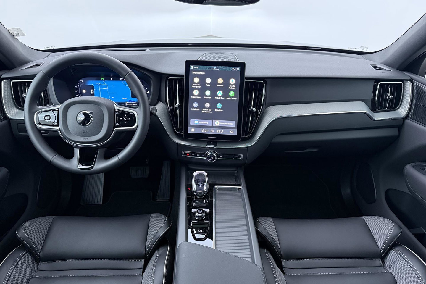Volvo XC60 T6 Plus Black Edition | Harman/Kardon | Panoramadak | Head-Up | 360-camera
