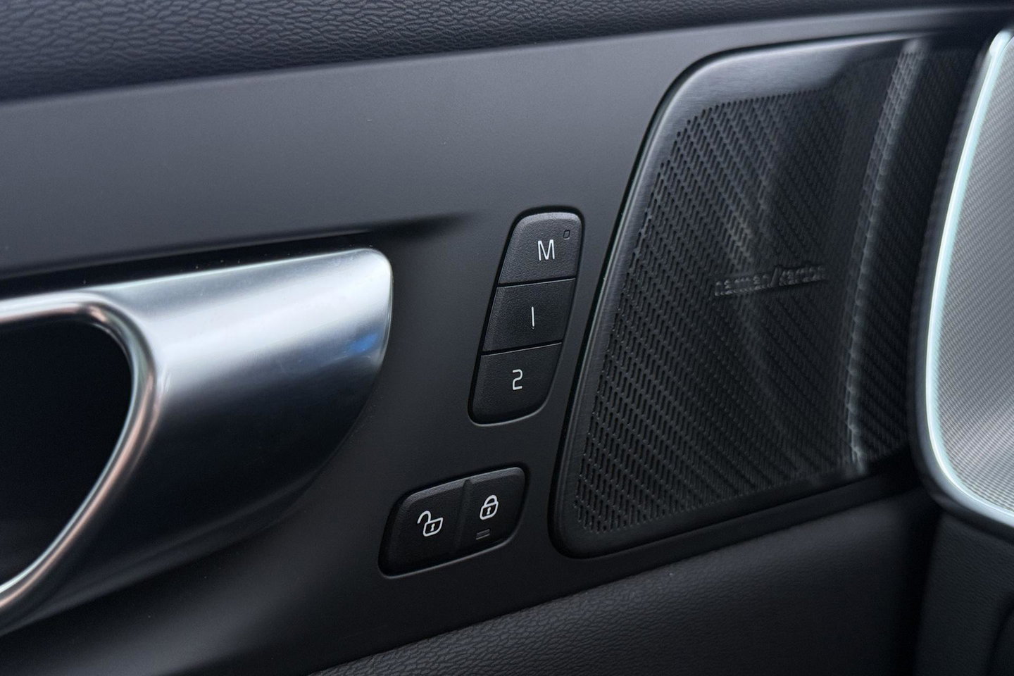 Volvo XC60 T6 Plus Black Edition | Harman/Kardon | Panoramadak | Head-Up | 360-camera