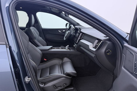 Volvo XC60 T6 Plus Black Edition | Harman/Kardon | Panoramadak | Head-Up | 360-camera
