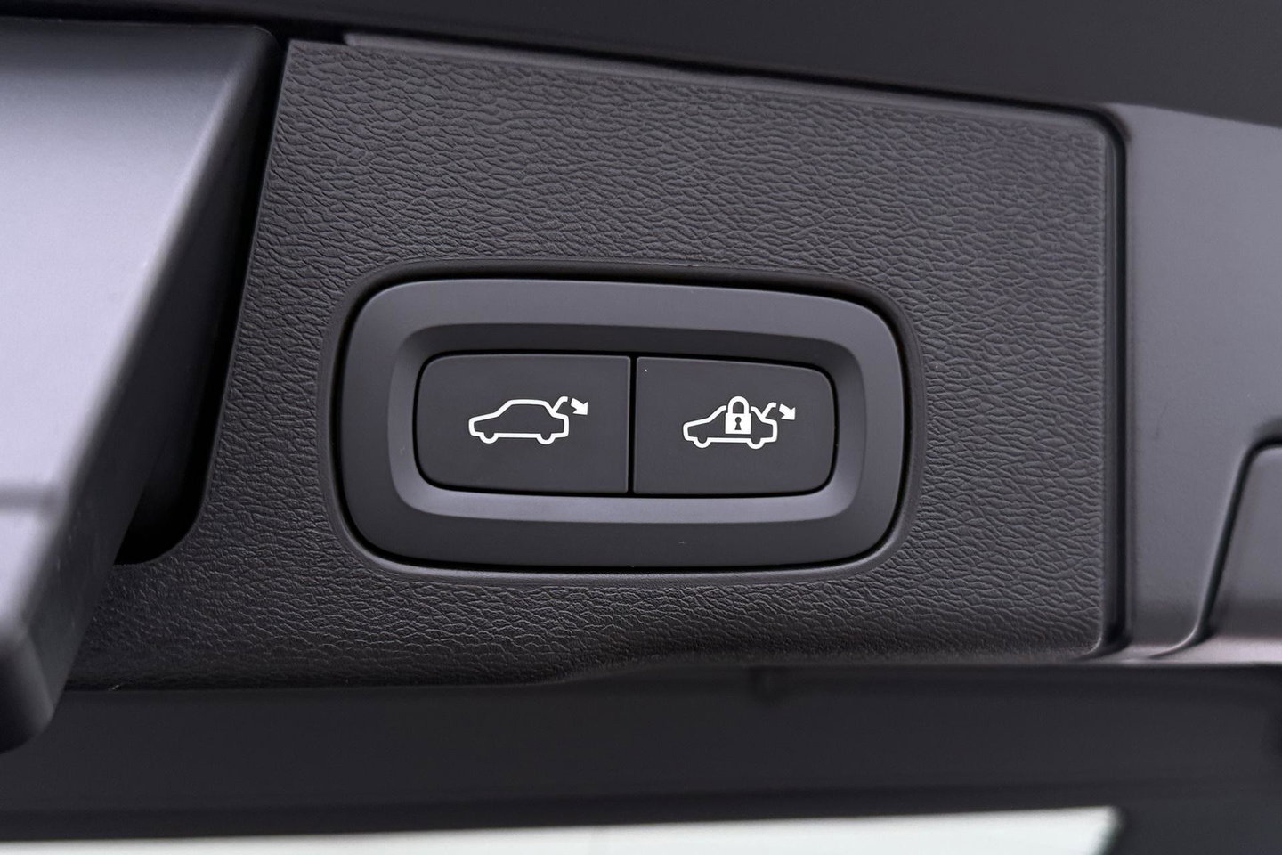 Volvo XC60 T6 Plus Black Edition | Harman/Kardon | Panoramadak | Head-Up | 360-camera