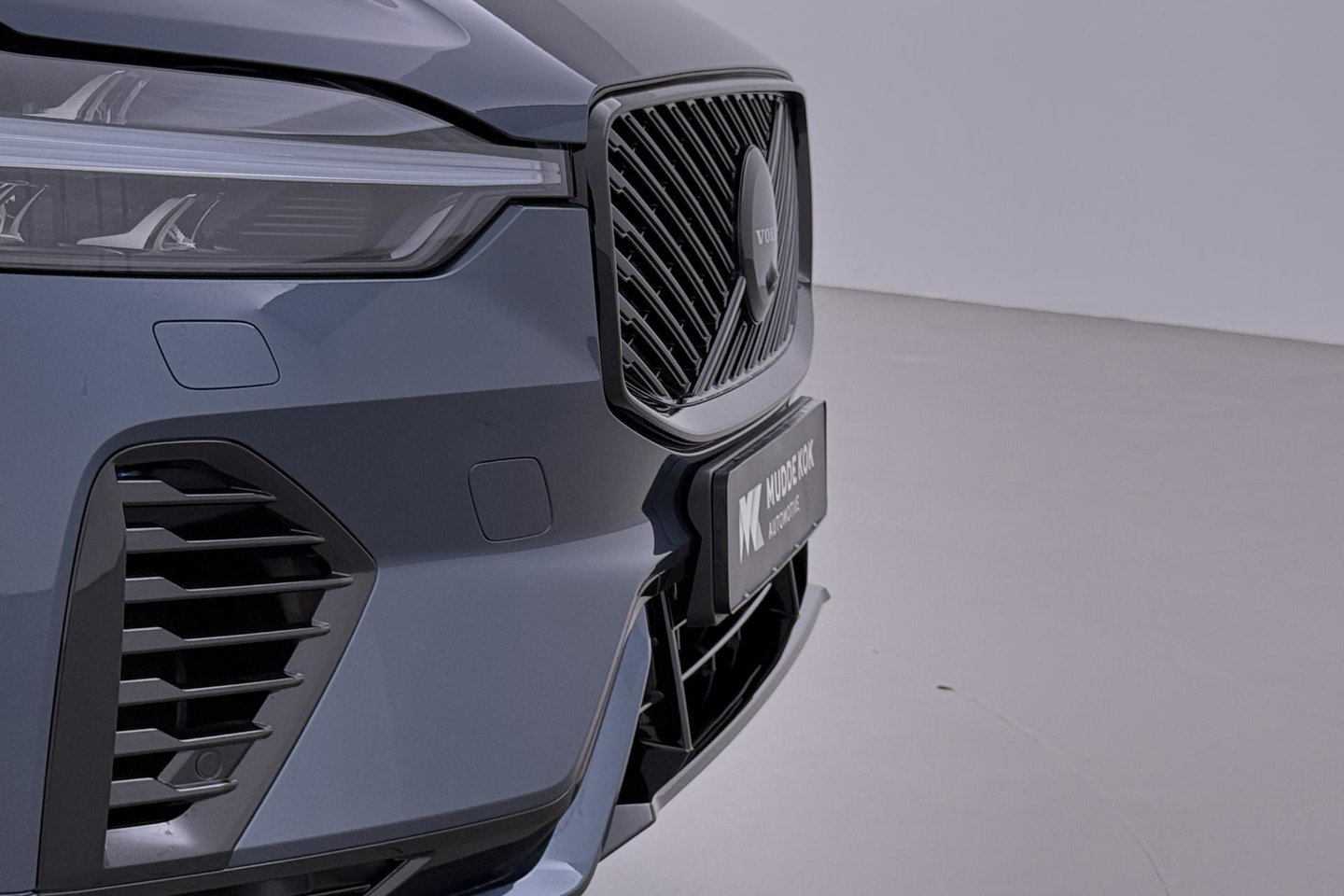 Volvo XC60 T6 Plus Black Edition | Harman/Kardon | Panoramadak | Head-Up | 360-camera