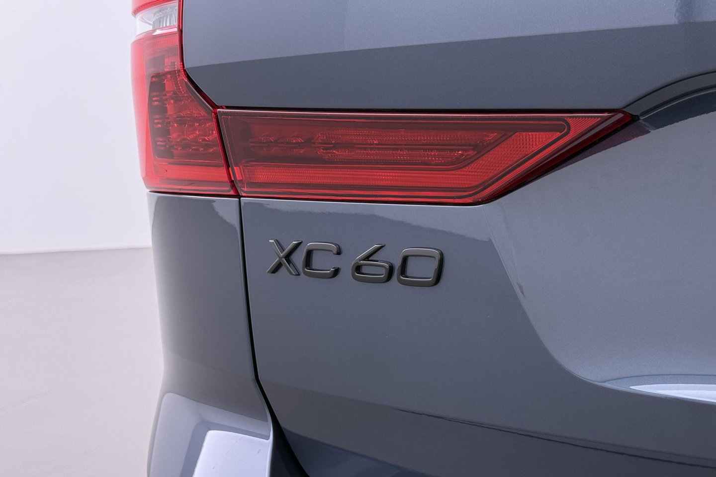 Volvo XC60 T6 Plus Black Edition | Harman/Kardon | Panoramadak | Head-Up | 360-camera